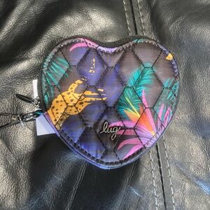 Lug Heart Pouch